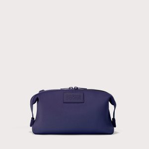 Hunter Toiletry Bag in Midnight. Large