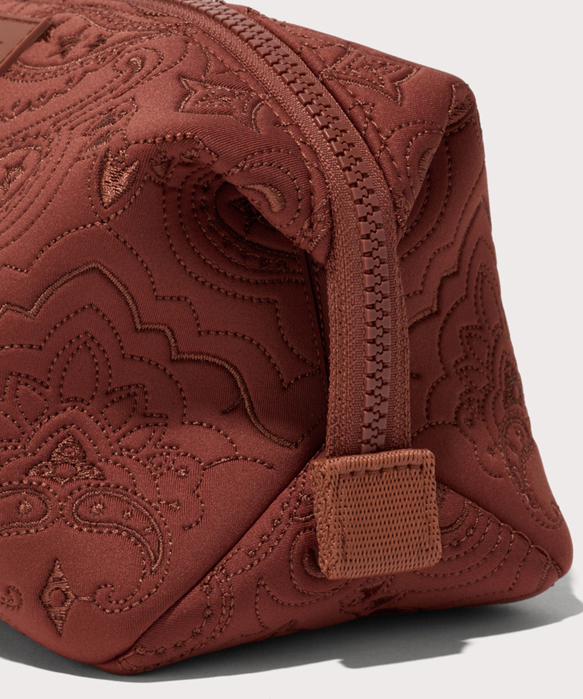 Hunter Toiletry Bag in Sweet Tea Paisley. Large - Image 6