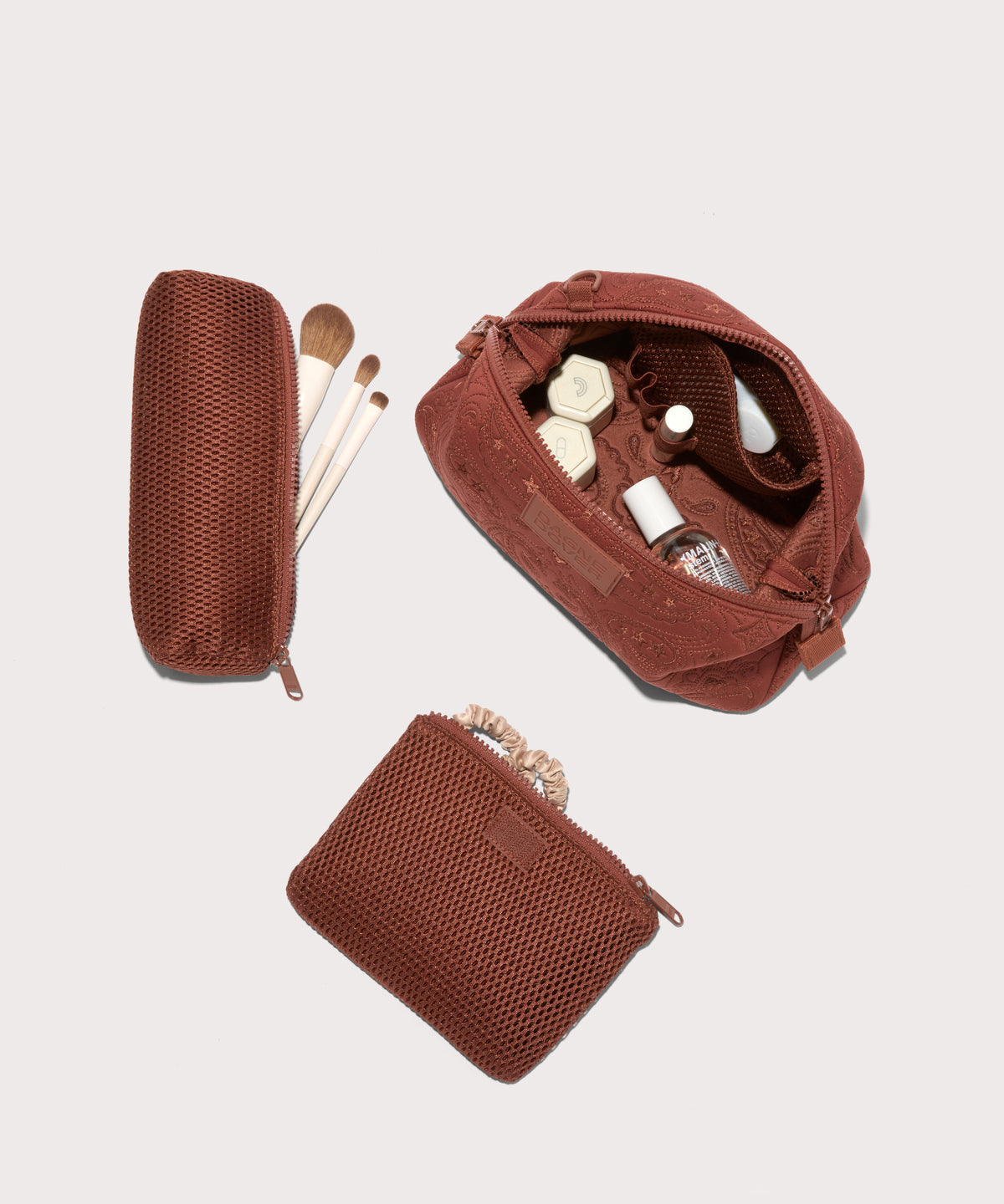 Hunter Toiletry Bag in Sweet Tea Paisley. Large - Image 2